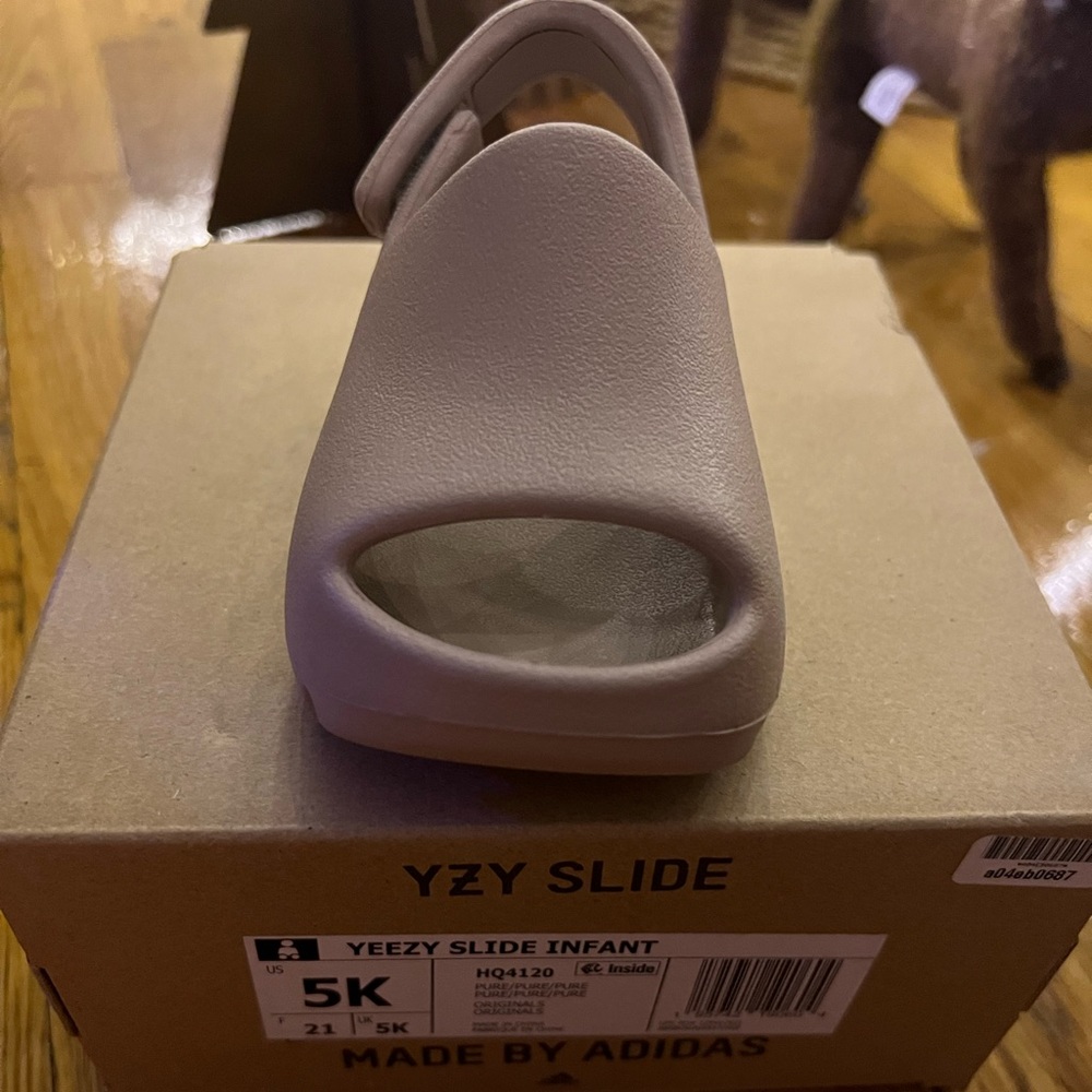 YEEZY